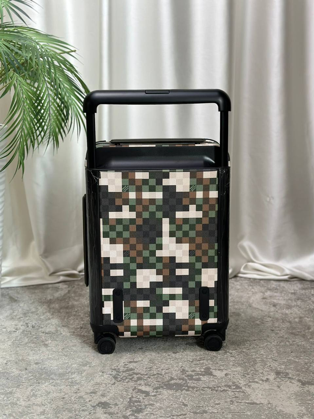 Чемодан Louis Vuitton