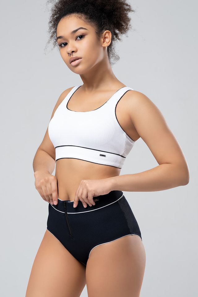 Женский купальник – лиф и трусы с высокой талией