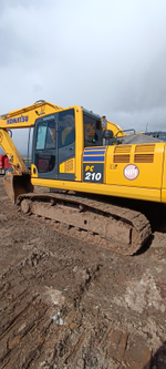 KOMATSU PC 210 Экскаватор PC210-10M0 (Дизельный, 6,7 л, 167 л.с., АТ)