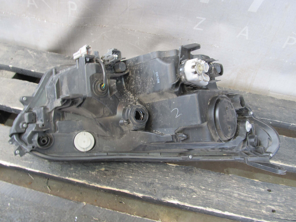 Фара левая LED Toyota RAV4 IV (XA40)  Б/У Оригинал 8118542680