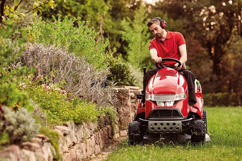 Газонокосилка Honda HF2417 K5 HME с сиденьем