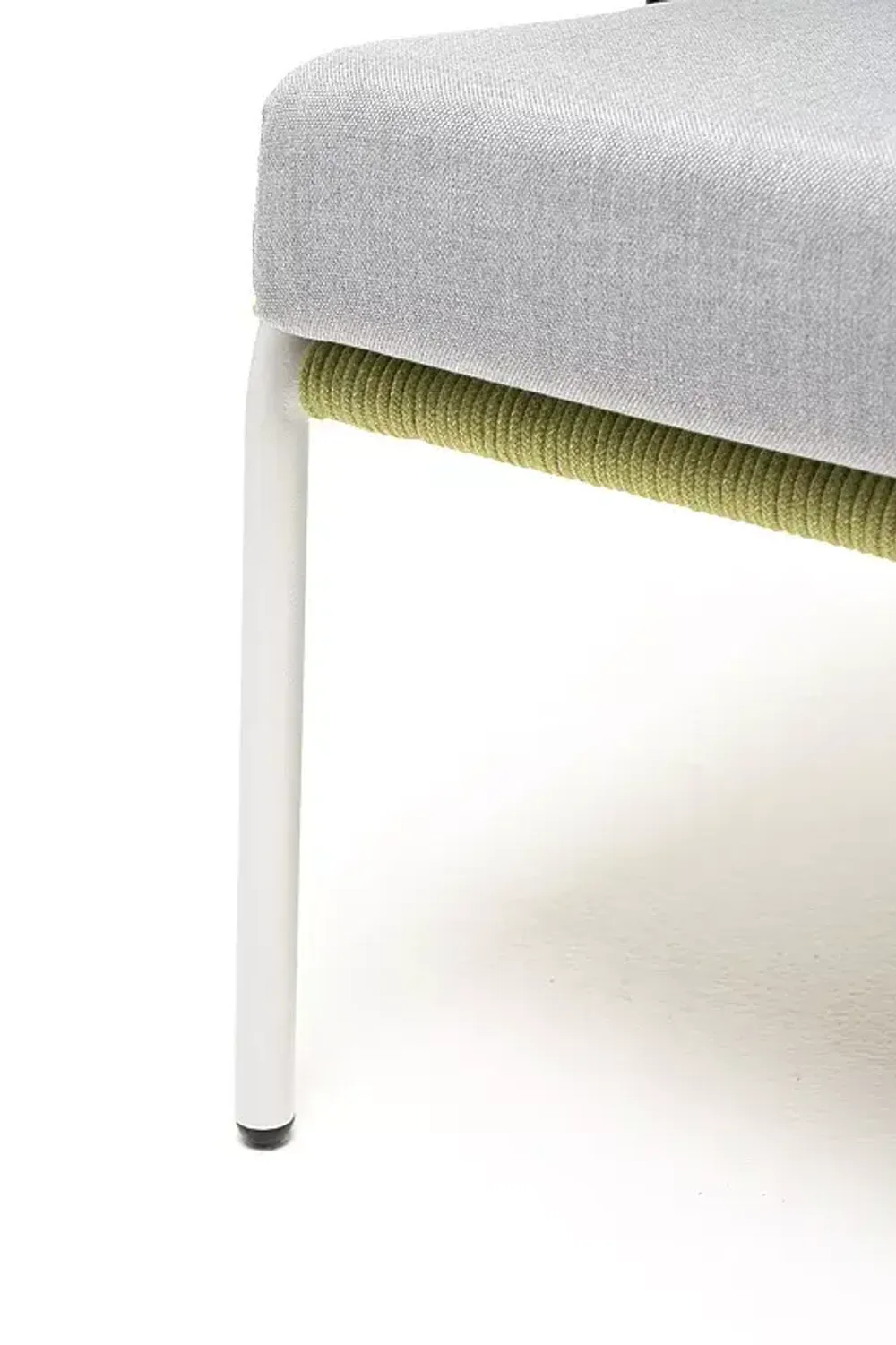 "Милан" кресло плетеное из роупа, каркас алюминий светло-серый (RAL7035) муар, роуп салатовый меланж круглый, ткань светло-серая