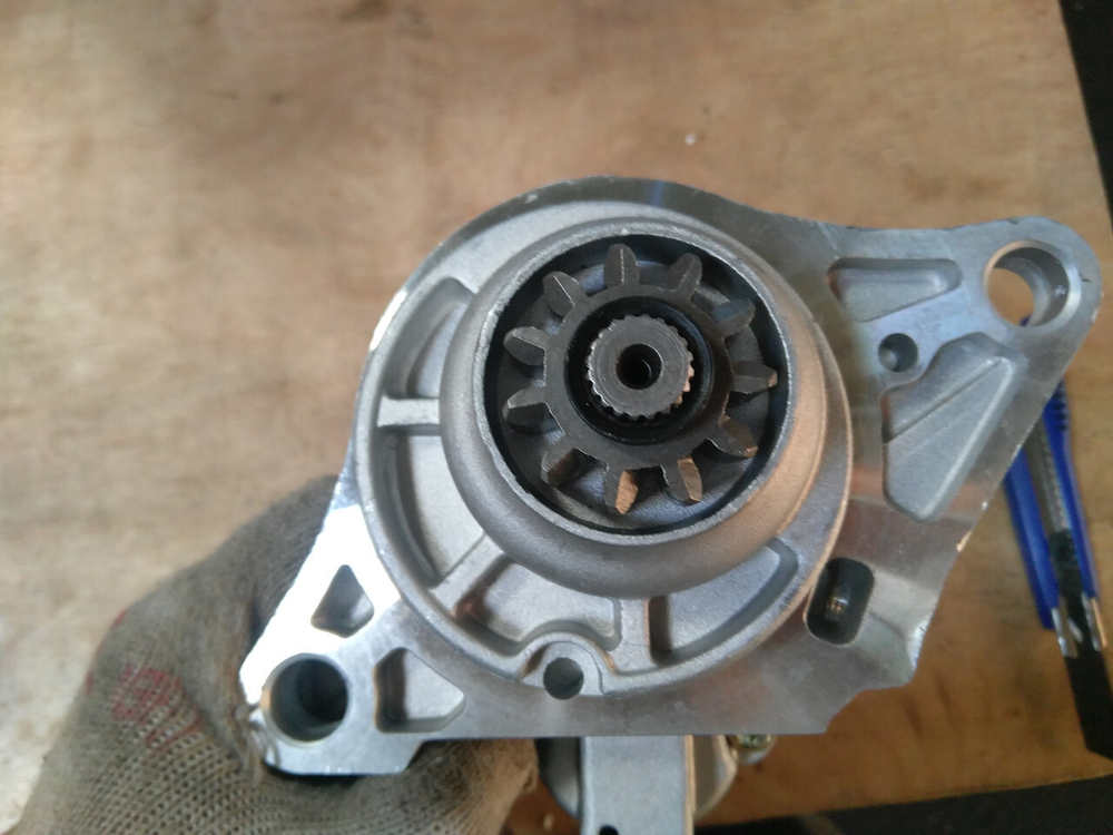 Стартер 6HK1 1811004142