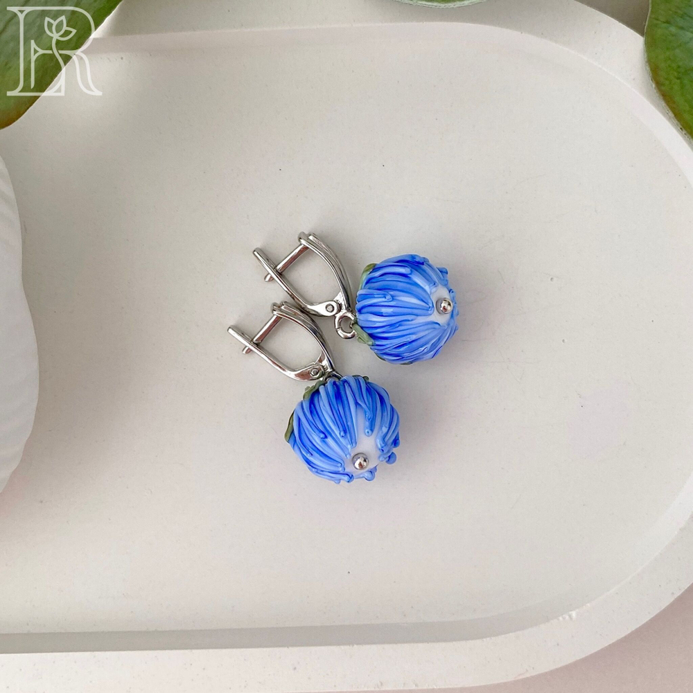 LEFIREL' Серьги серебряные женские "Клевер" с цветами из муранского стекла / ювелирные украшения из родированного серебра 925