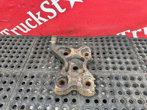 Кронштейн амортизатора заднего правый 2019г.