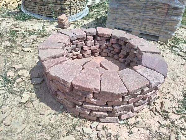 Доставка №2591 Очаг из камня галтованного Красного г. Томск Доставка №2591 Очаг из камня галтованного Красного г. Томск