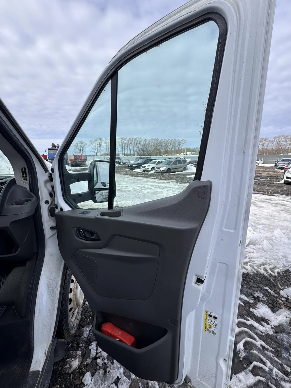 Ford TRANSIT Микроавтобус Chassis Cab Isothermal Box SVO 470E L4H1 2.2TDi 155hp 6MT RWD
