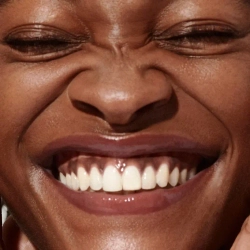 rhode Чехол для iPhone + блеск для губ