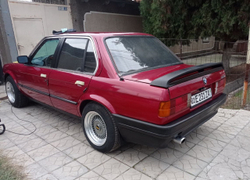 BMW E30 Mtech2 Спойлер (Реплика "Стекловолокно")