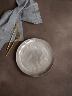 Набор из 6 тарелок 28 см мятый фарфор серая