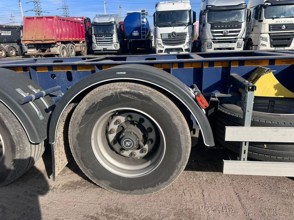 УралСпецТранс 9465* Полуприцеп контейнеровоз 4 оси 946520-A1-04