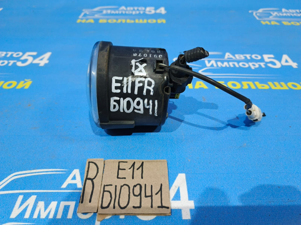 Туманка правая NISSAN NOTE 2008-2012
