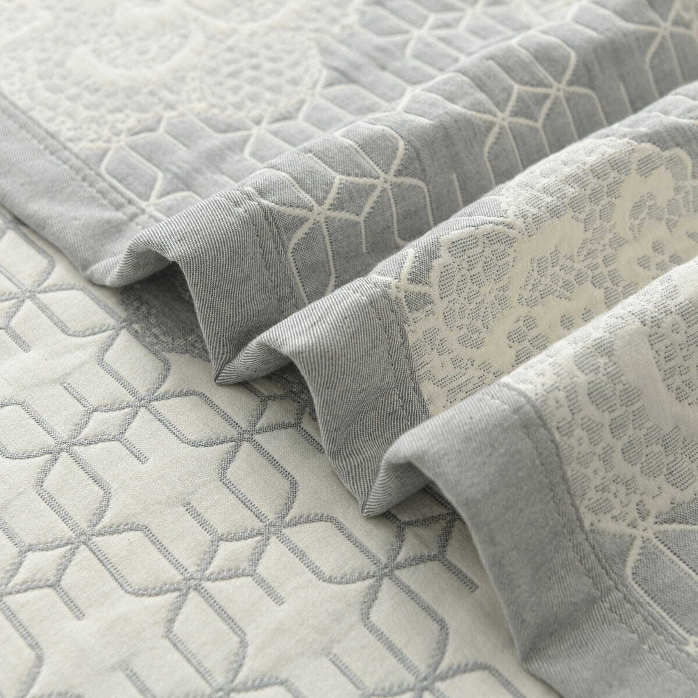 Покрывало 250х260 и 2 наволочки 50х70 Arya home Apollo серое