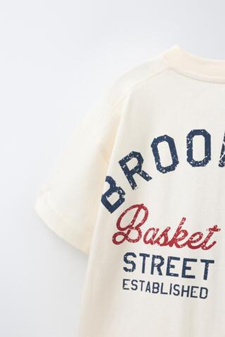 ZARA ФУТБОЛКА С ПРИНТОМ BROOKLYN, ЭКРЮ