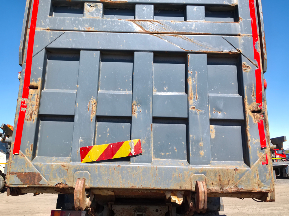 Shacman (Shaanxi) SX* 8x4 Самосвал SX331863366 (Дизельный, 12,5 л, 544 л.с., МТ)