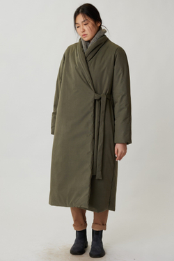 Зимнее пальто на запах из зеленой мембраны