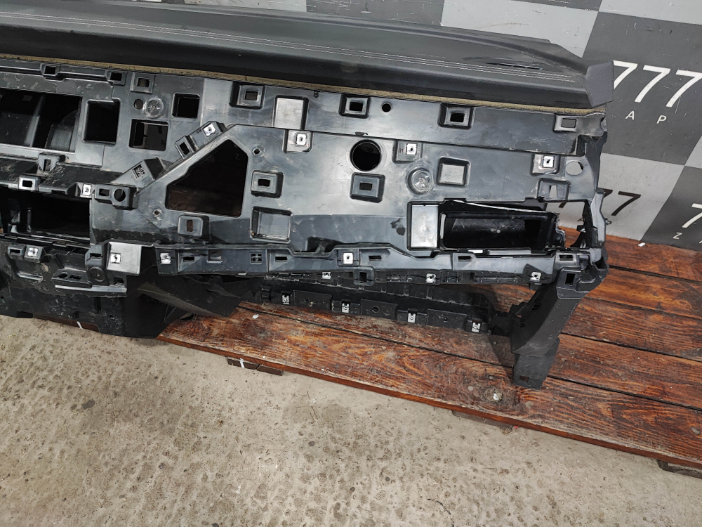 Торпедо Панель приборов Changan CS95 19-нв Б/У Оригинал S4010900116