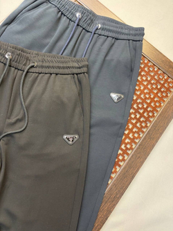 Спортивные штаны Prada