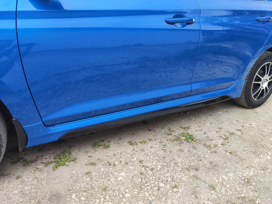 Накладки порогов Hyundai Solaris 2