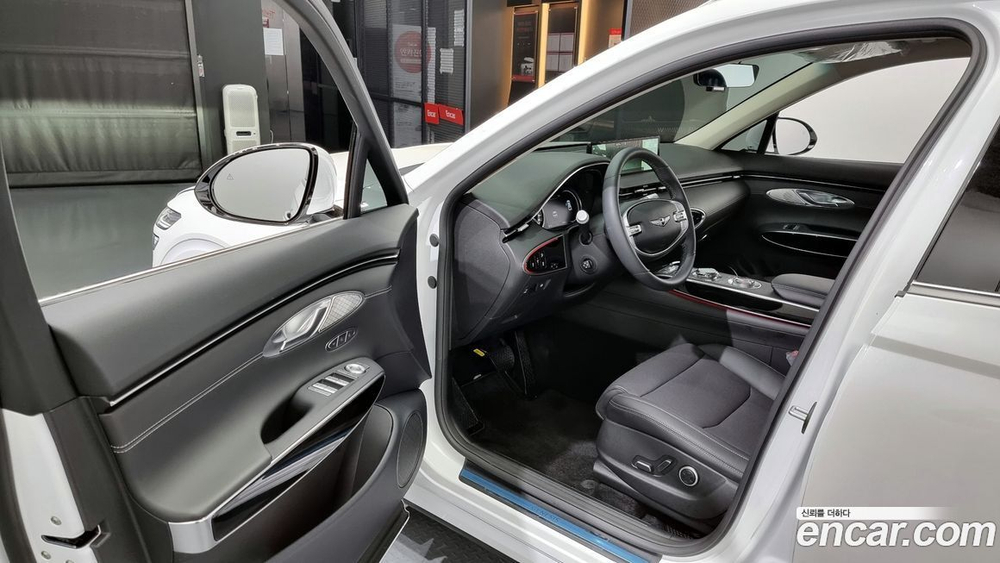 Genesis GV70 2.5T Бензин AWD (12.2023)