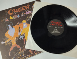Винтажная виниловая пластинка LP Queen A Kind Of Magic (Россия 1994)