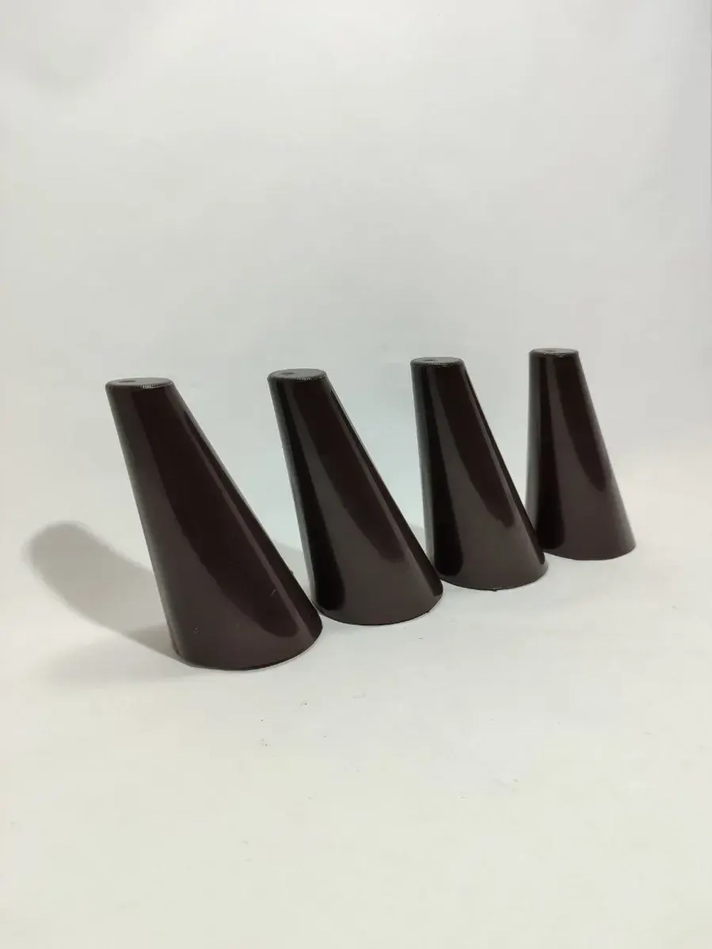 Мебельные ножки пластиковые для дивана шкафа и тумбочки