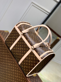 Louis Vuitton Dog Bag 50 cm