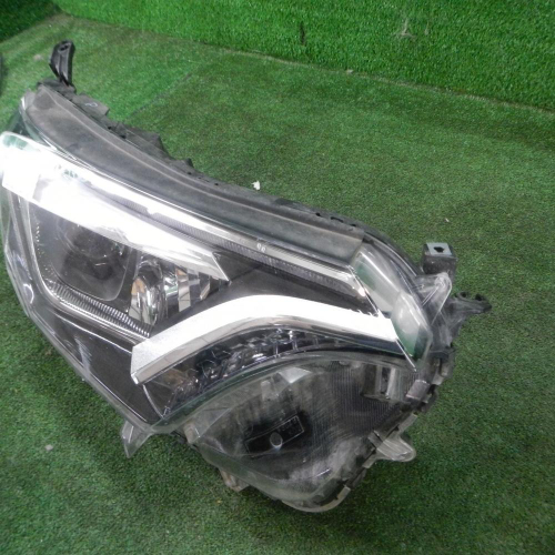 Фара правая Toyota RAV4 4 CA40 (2015-2019) LED