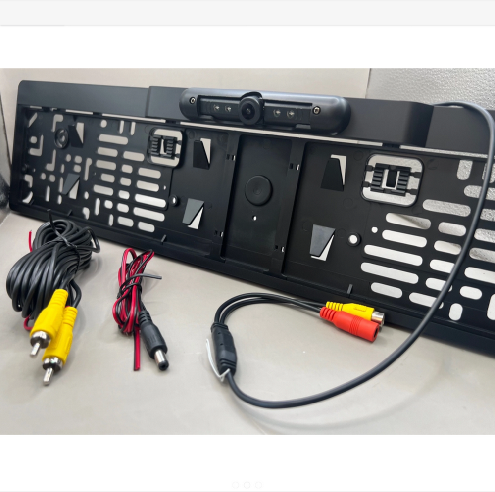 Автомобильная камера заднего вида в рамке Bos-Mini DK-E06