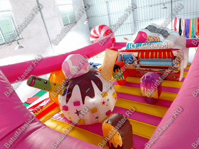 Коммерческий надувной батут "Мороженое розовое" 6*4*2,8 м