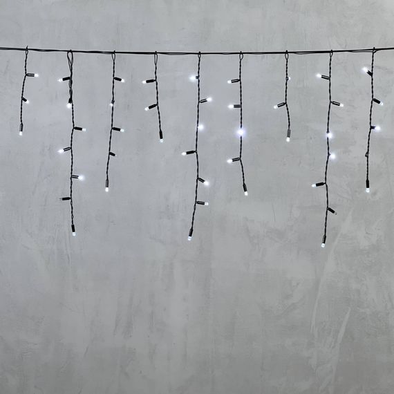 Светодиодная бахрома с колпачком 3,1*0,5 м., 120 холодных белых LED ламп, мерцание, черный провод ПВХ, IP65, LTC (PIL120BLWCAP-11-2W)