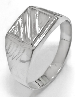 Ювелирное кольцо из серебра