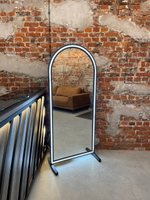 Зеркало с подсветкой на ножках