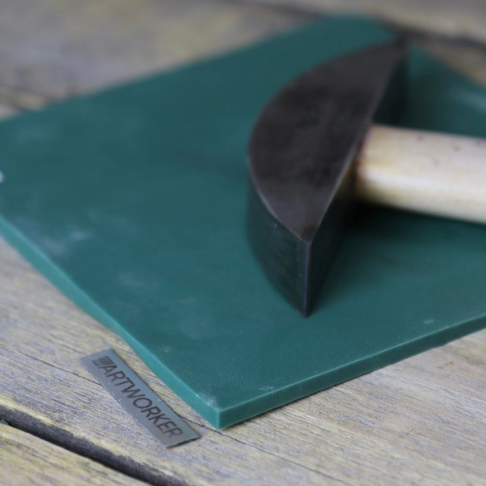 Смальта темно - зеленого цвета в кирпичиках купить с доставкой по всей России.