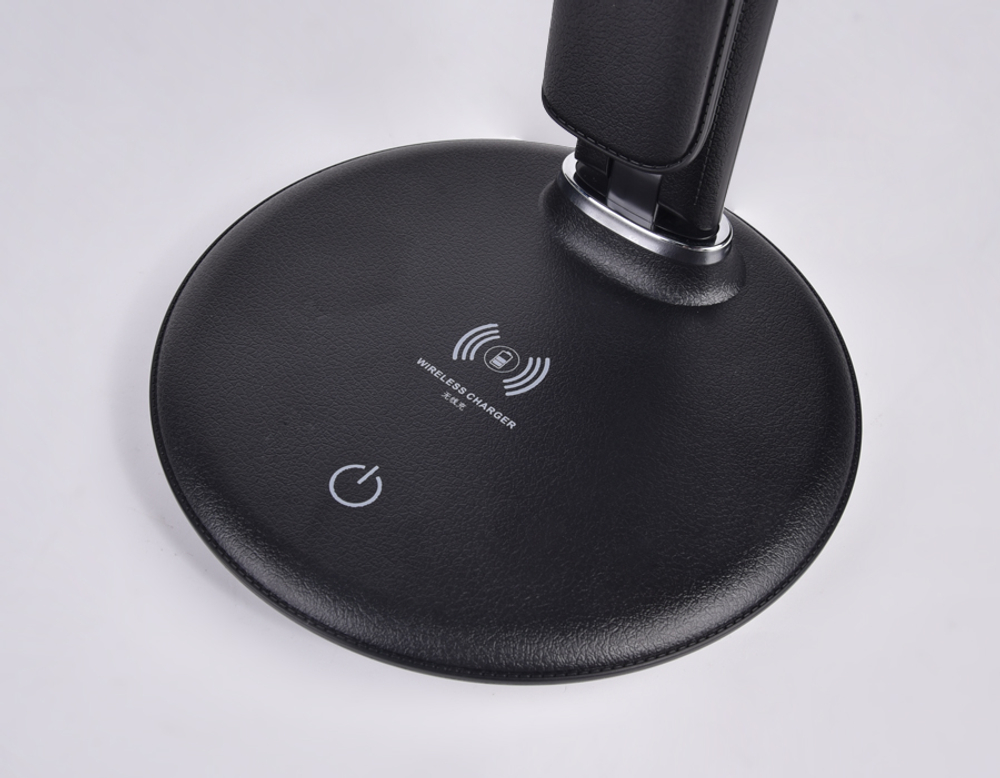 DE521 BK черный LED 3000-6400K 8W