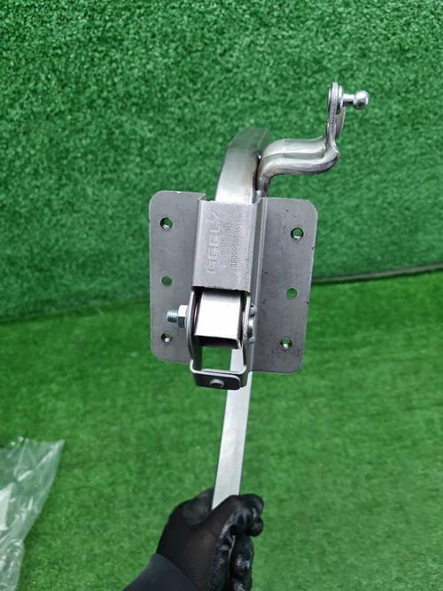 Петля крышки багажника правая Geely Preface 24-нв