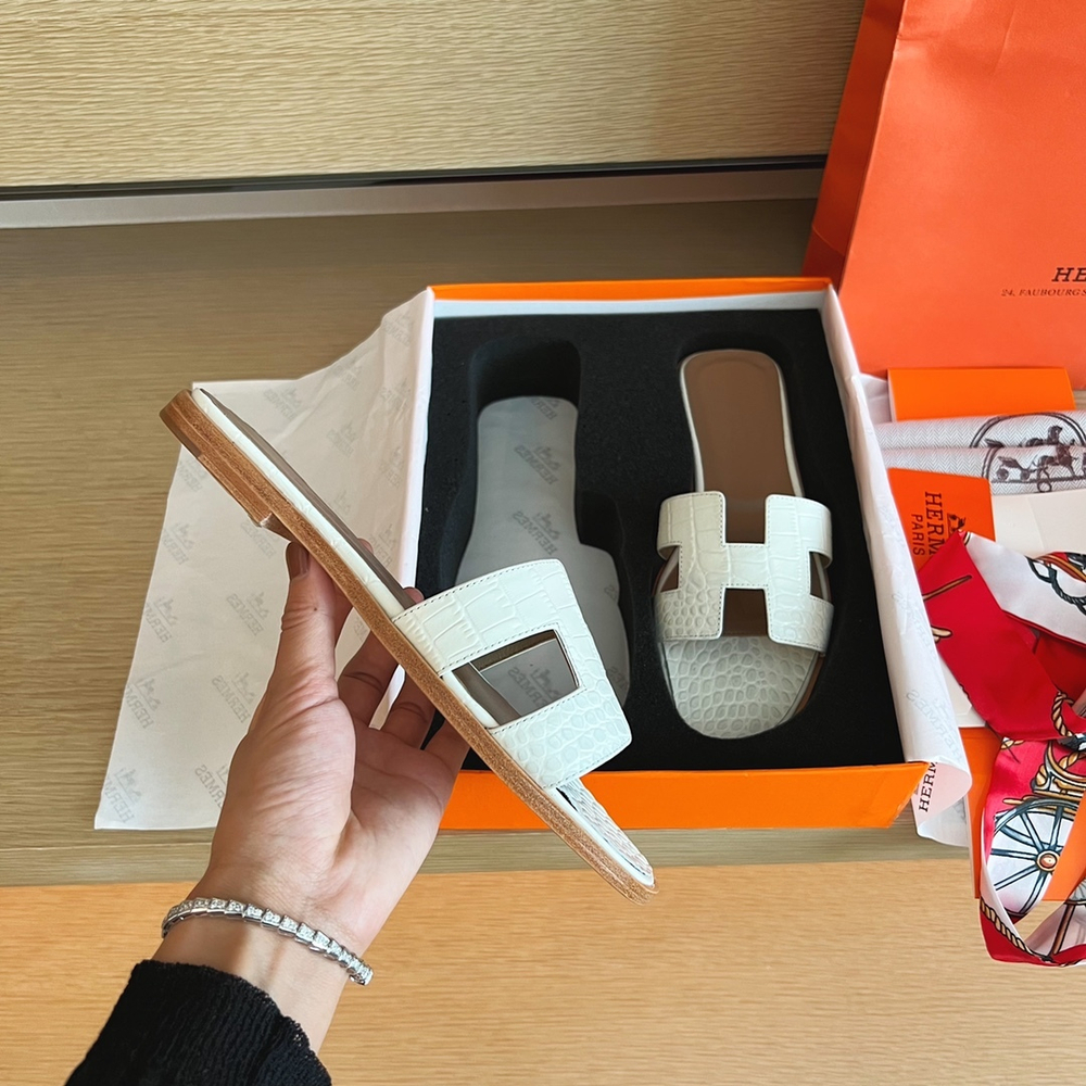 Hermes Oran Sandal