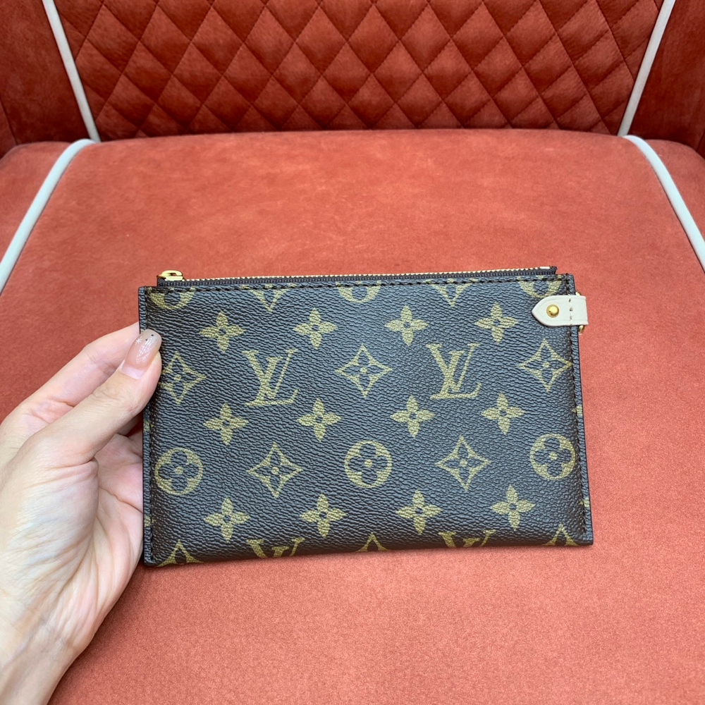 Louis Vuitton Low Key Cookie MM