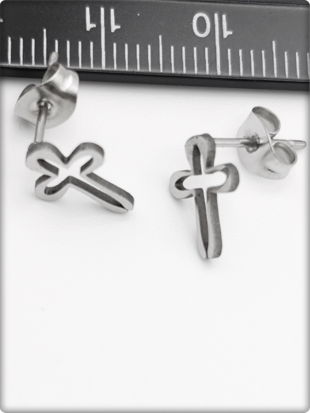 Серьги гвоздики пуссеты "Крестики" медсталь.