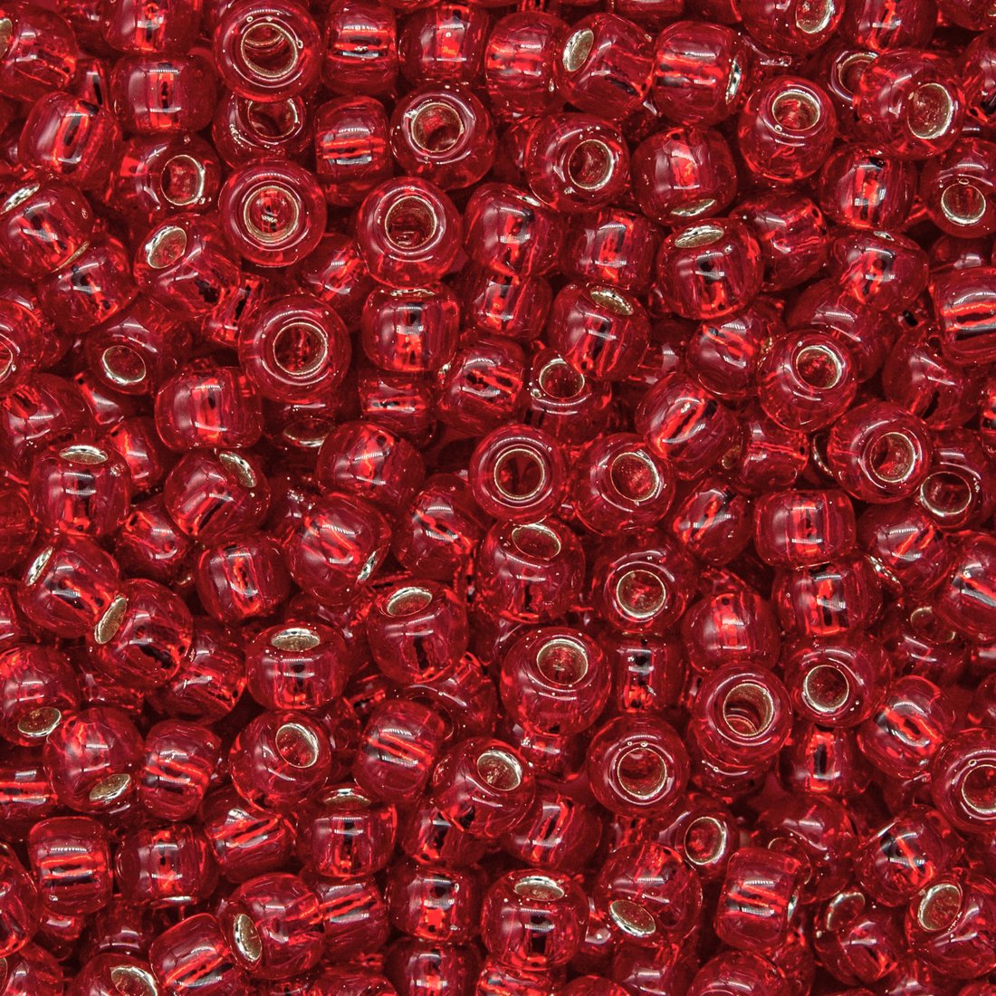 Японский бисер TOHO Round 8/0 (№25C), с внутренним серебрением, прозрачный