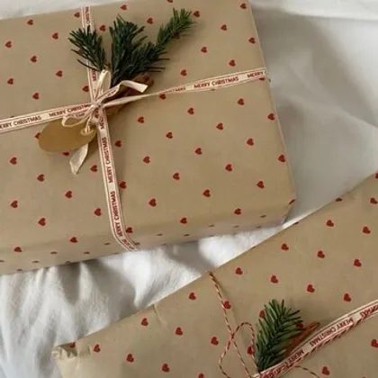 Что подарить швее на новый год?