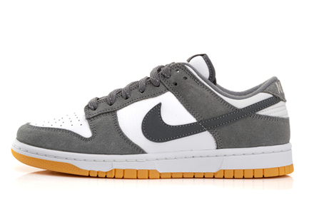 Nike Dunk Low "Grey Gum"