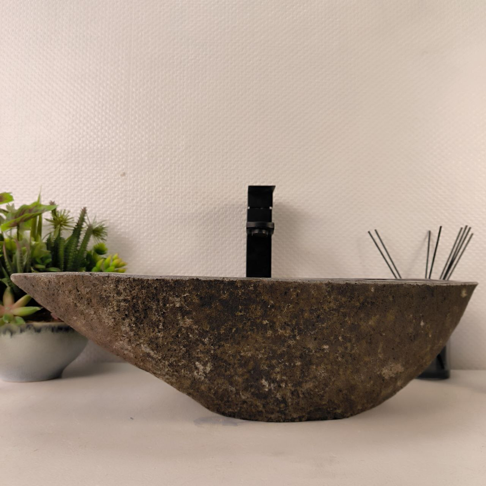 Раковина из речного камня RS-65078 53*35*15 0857