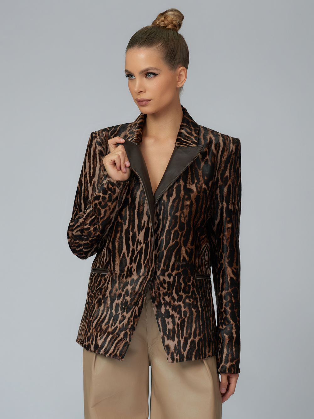 Жакет леопард на пуговицах