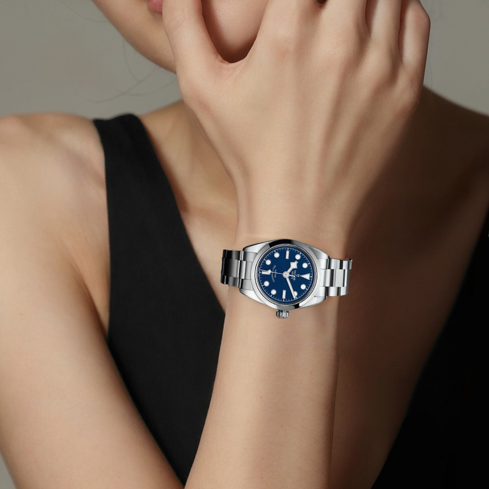 TUDOR BLACK BAY Collection Automatic Mechanical Movement Women"s Watch Watch 32mm Blue Dial