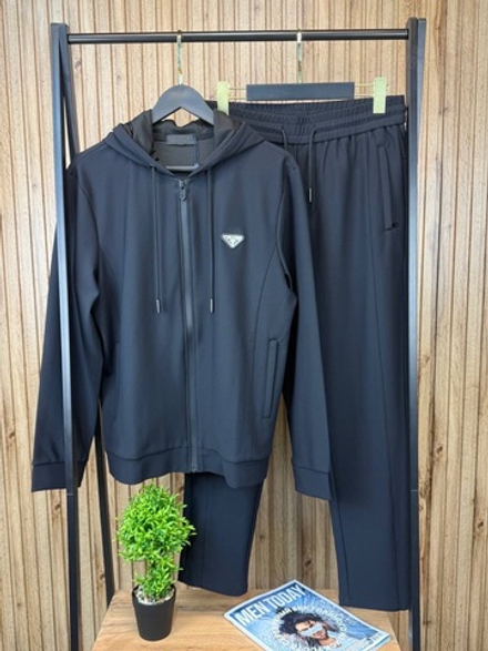 Спортивный костюм Prada