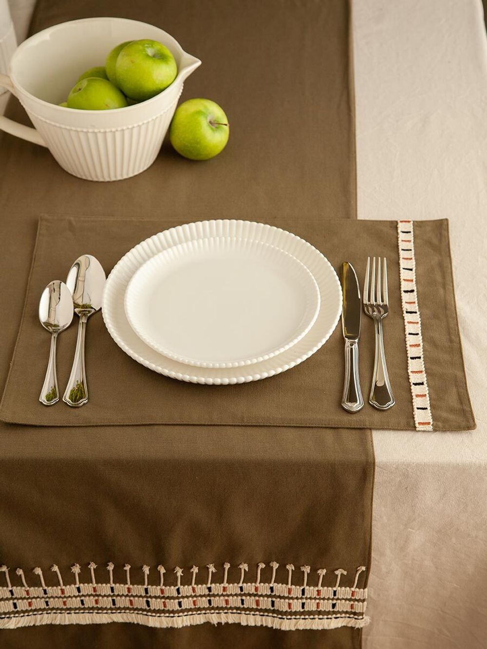 Дорожка на стол Nomad grid из коллекции Ethnic, 45х150 см