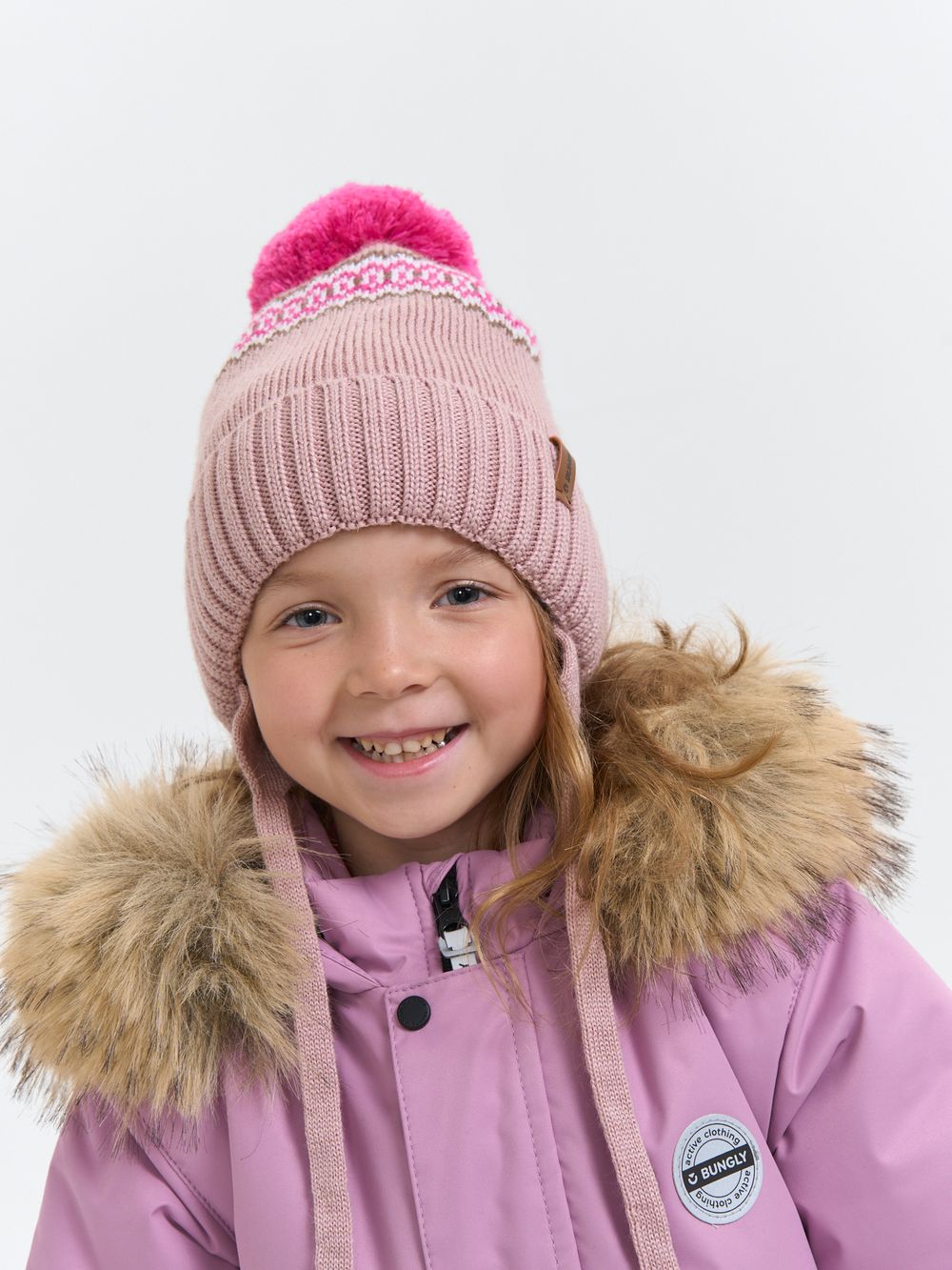 Шапка зимняя из смесовой шерсти с флисовым подкладом "Пудра" на завязках