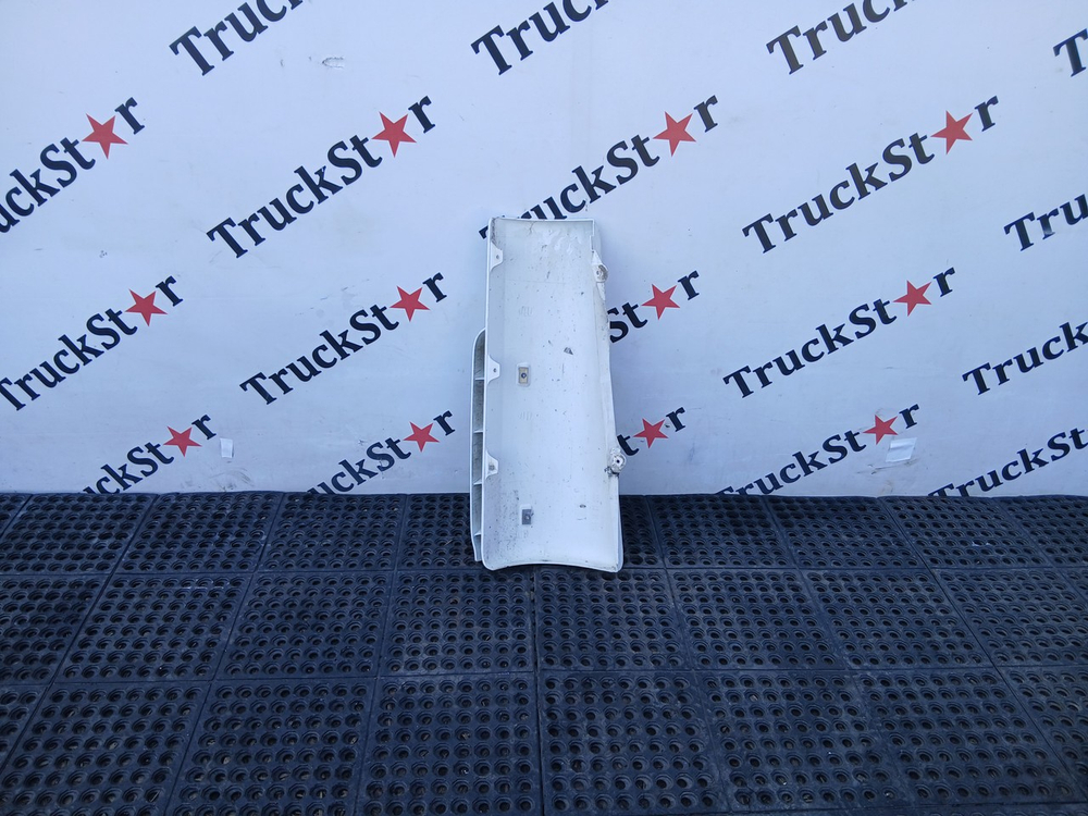 Дефлектор кабины левый