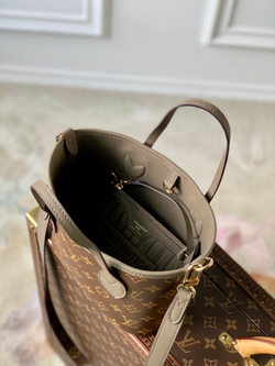 Louis Vuitton Neverfull Bandouliere Inside Out BB